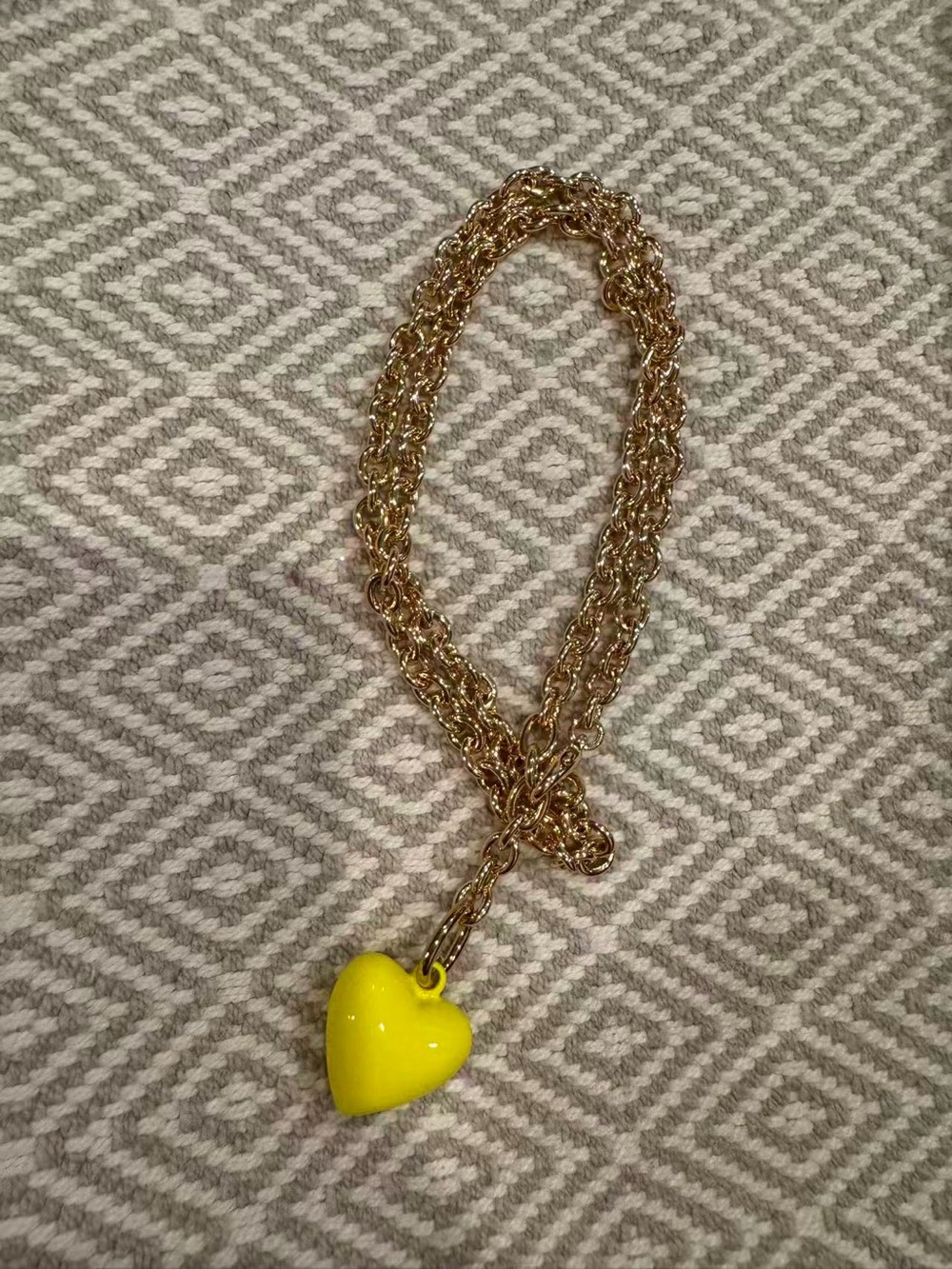 Roxanne Assoulin The Mini Puffy Heart Necklace Fluorescent Yellow-Green pendant - Picture 2 of 2